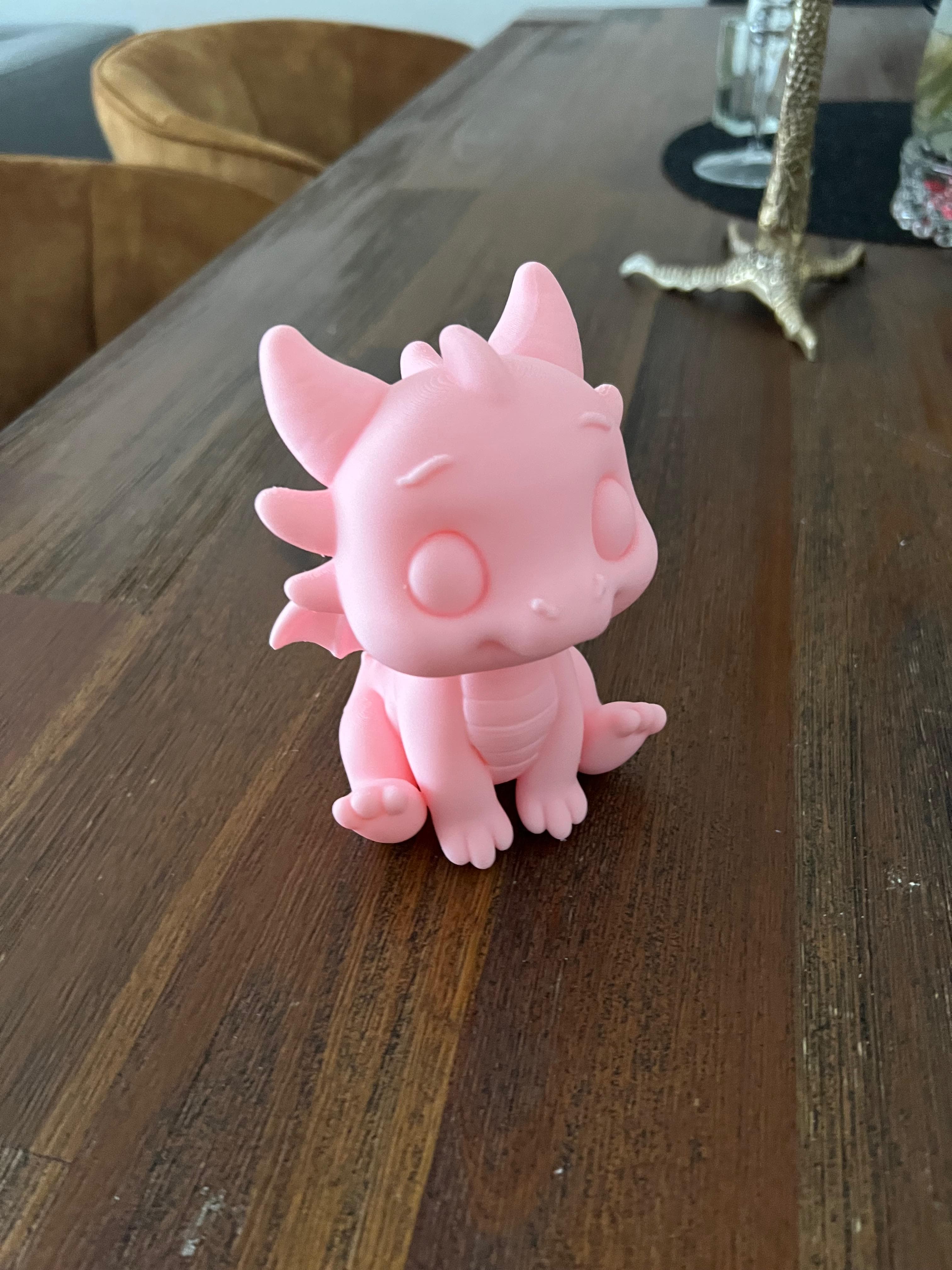 Hochdetaillierte Drachen-Figur in PLA matt gedruckt, filigrane Schuppen und Texturen